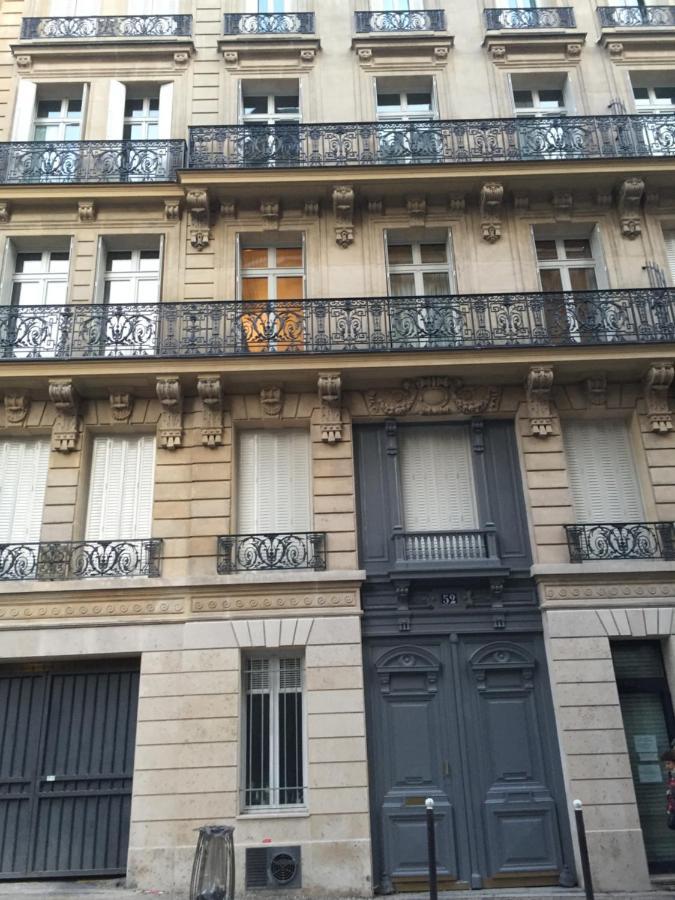 52 Clichy Bed & Breakfast - Chambre D'Hotes Paris Bagian luar foto