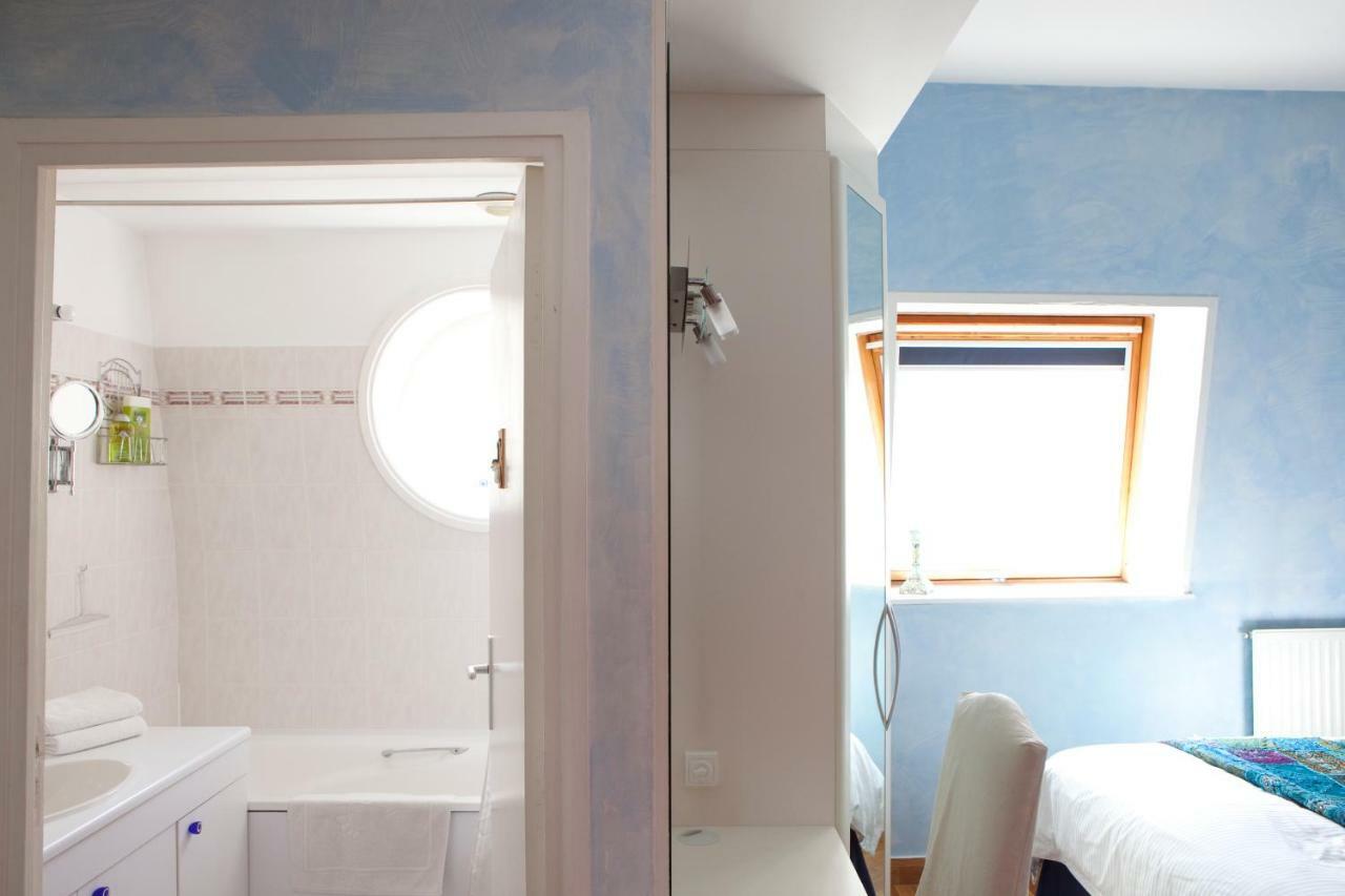 52 Clichy Bed & Breakfast - Chambre D'Hotes Paris Bagian luar foto